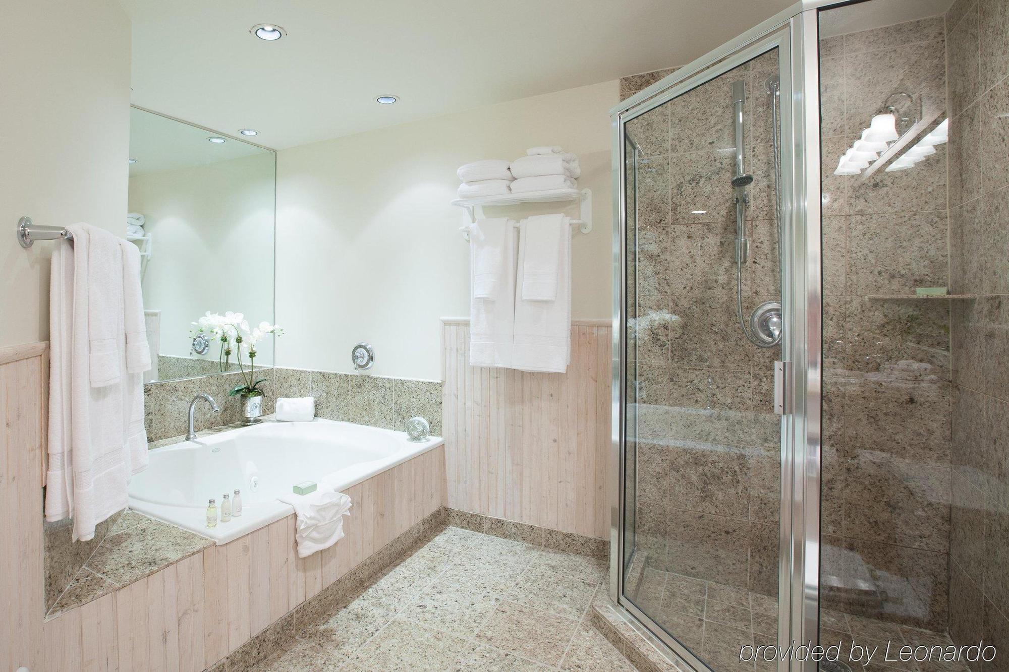 Ramada By Wyndham Rock Hill At Sullivan Center Екстер'єр фото