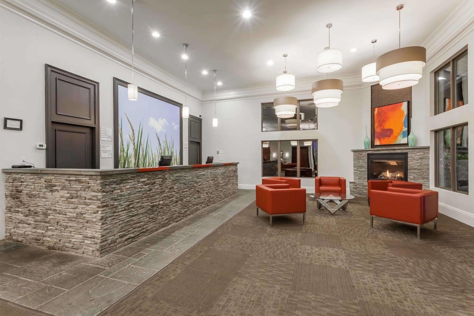 Ramada By Wyndham Rock Hill At Sullivan Center Екстер'єр фото