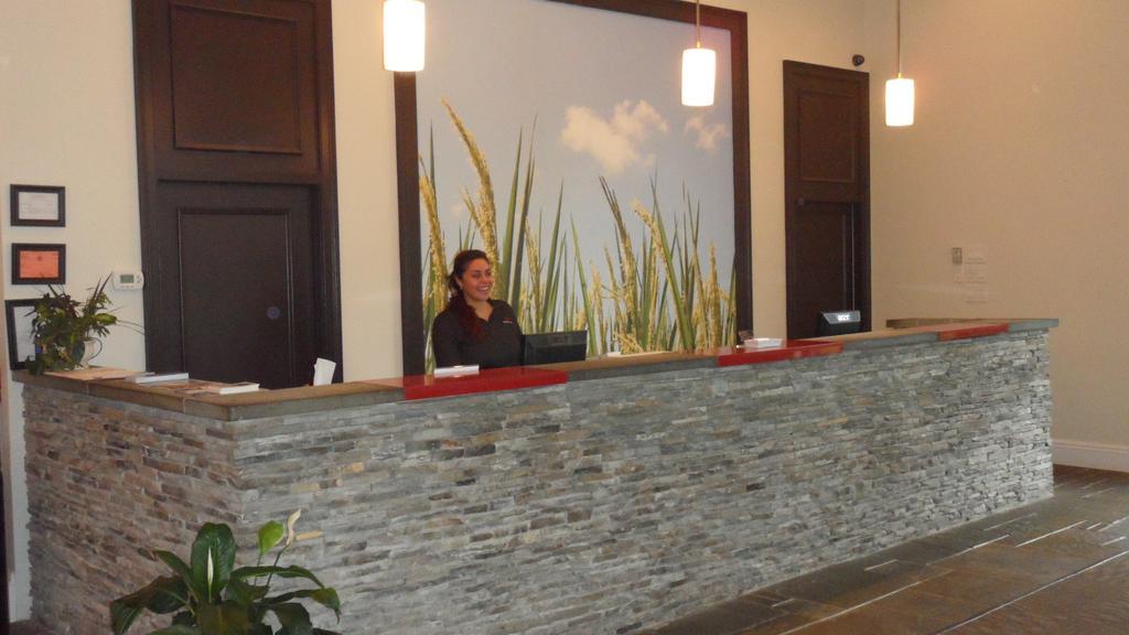 Ramada By Wyndham Rock Hill At Sullivan Center Екстер'єр фото